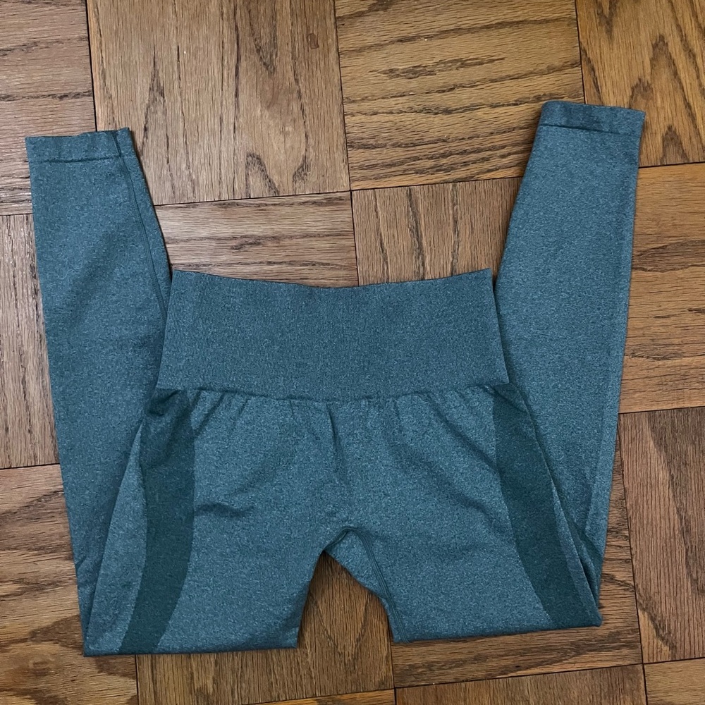 NVGTN leggings forest green size M